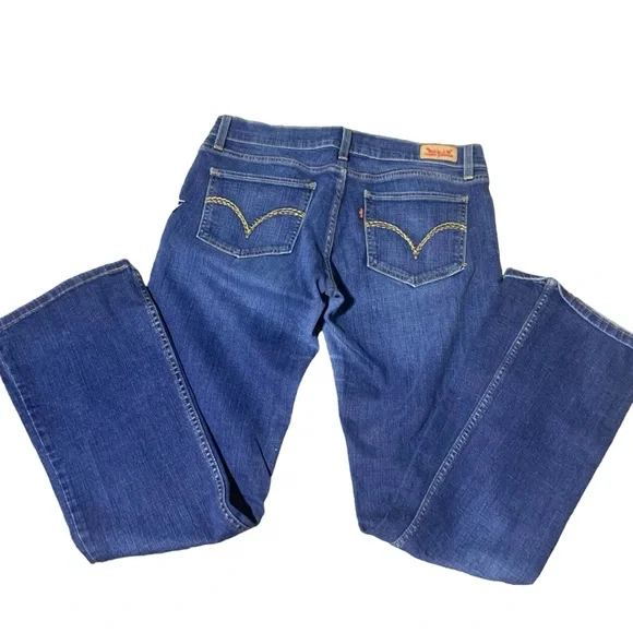 Levi’s 524 Blue Denim Too Super Low Boot Cut Jeans Womens Size 30 x 32 - Picture 2 of 11